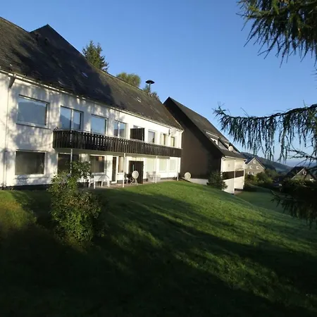 - Burgstrasse 15-b * Winterberg