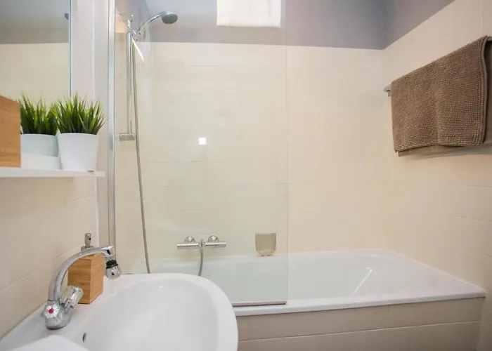 - Burgstrasse 15-b *