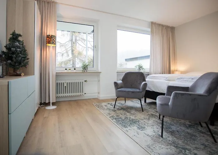 - Burgstrasse 15-b *